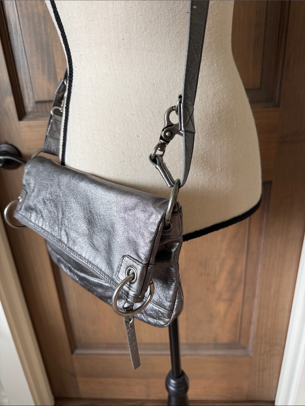 The Sak Metallic Gunmetal Crossbody Bag - Versatile Everyday Shoulder Bag - Picture 3 of 5